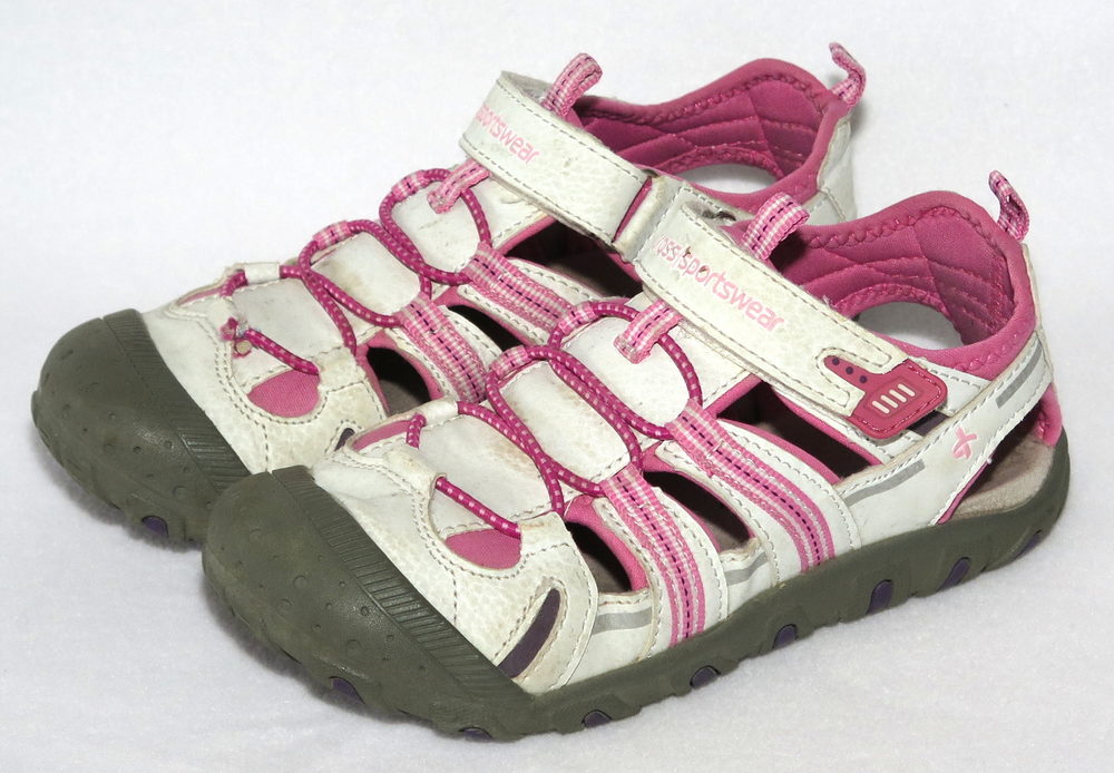 Sandaler och sommarskor Åsumtorps Secondhand Sandaler och sommarskor Åsumtorps Secondhand